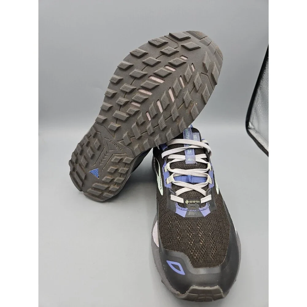 Brooks Cascadia 15 GTX Women's Size 9.5(B) Running Shoes Gray Blue Trail Running